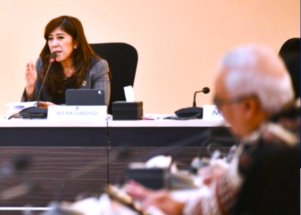Menkomdigi Meutya Hafid saat membahas pengguna internet yang ada di Indonesia dari 229 juta pengguna, ada 80 persen pengguna anak-anak.