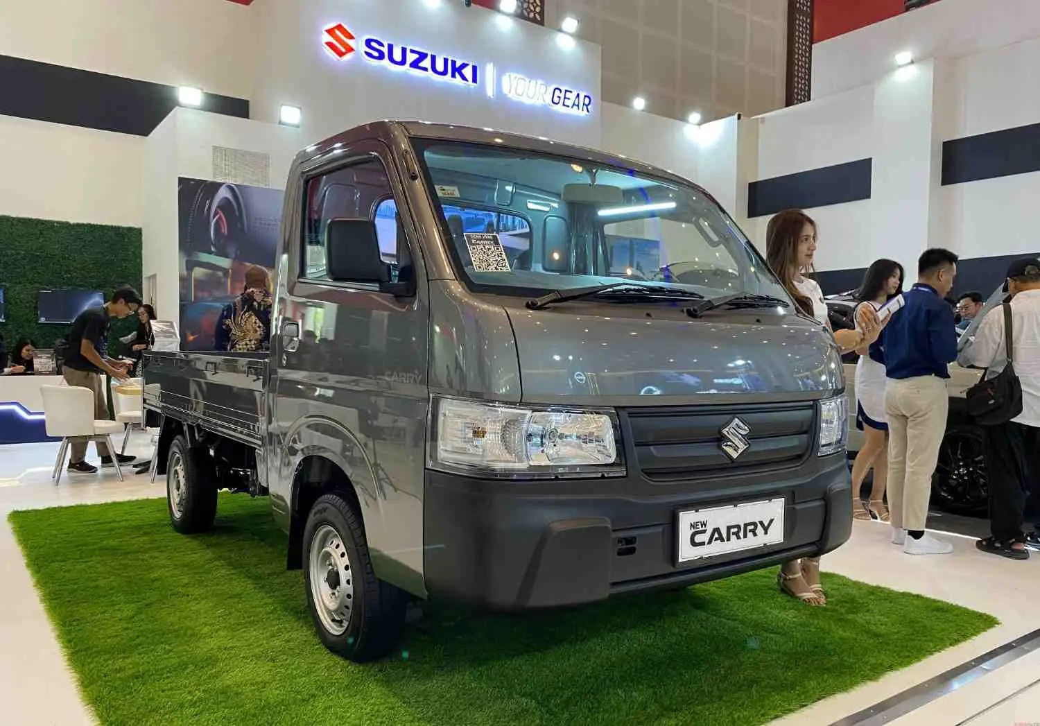 SOLUSI ANDALAN UMKM: Tampilan Suzuki New Carry Pick Up yang bisa menjadi solusi andalan pelaku UMKM dalam berniaga.