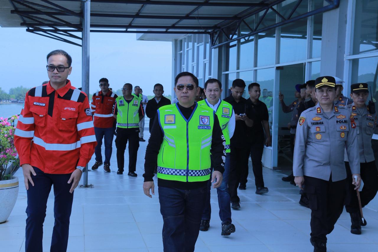 PERSIAPAN MUDIK: Kapolda NTB Irjen Pol Edy Murbowo turun langsung mengecek persiapan arus mudik lebaran di Pelabuhan Gili Mas, Lembar, Lombok Barat, Sabtu (7/3) lalu.
