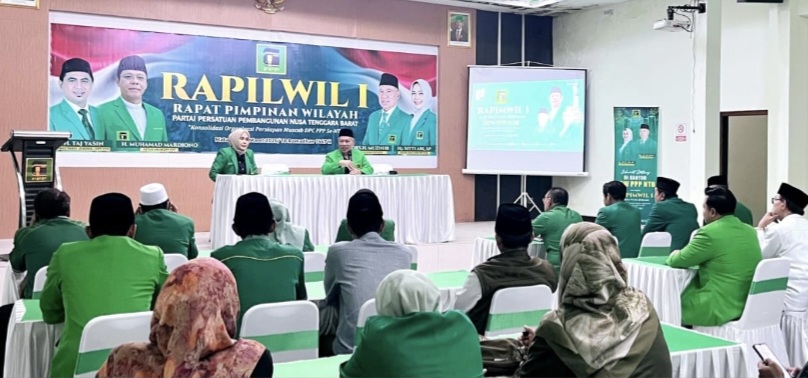 Ketua DPW PPP NTB H Muzihir dan Sekretaris Sitti Ari memimpin Rapat Pimpinan Wilayah (Rapimwil), Minggu (8/3). Rapat ini menentukan waktu pelaknaaan Muscab 10 DPC PPP se-NTB.