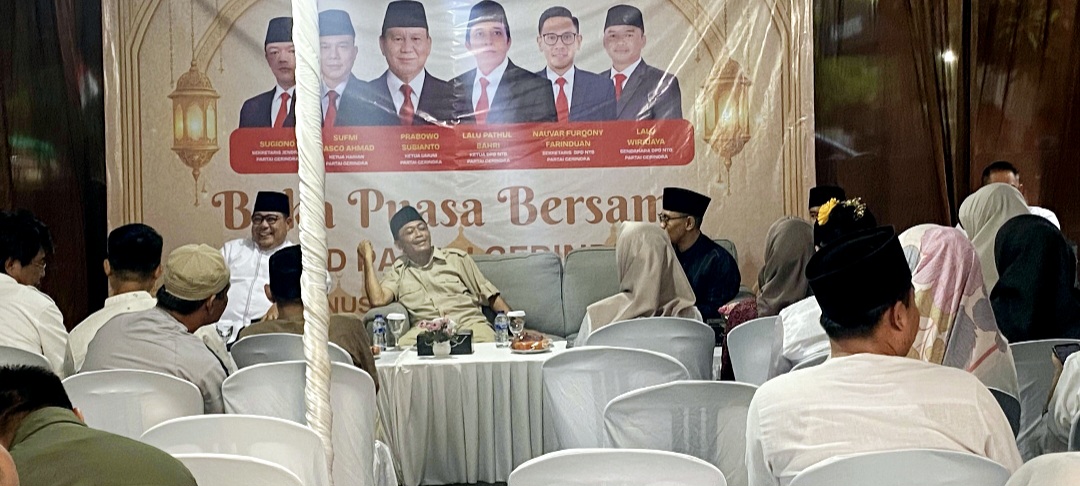 Ketua DPD Gerindra NTB Lalu Pathul Bahri hadir dalam momen buka puasa bersama, Sabtu (7/3). 