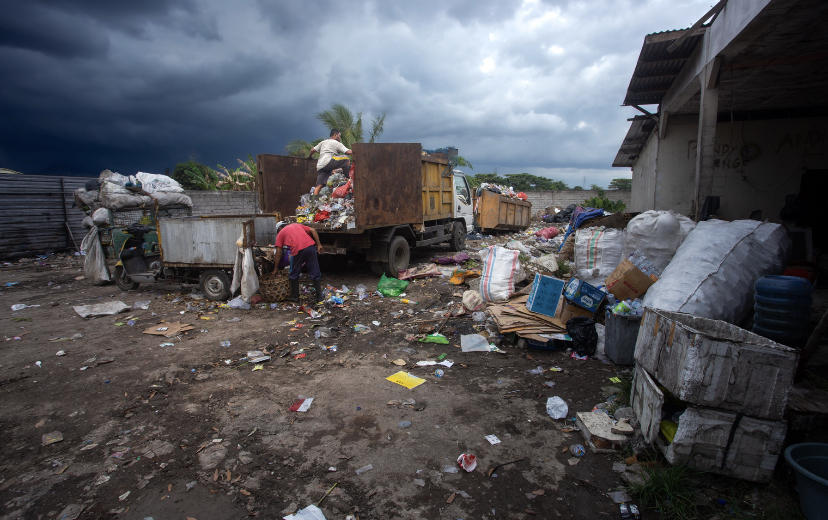 Tempat pembuangan sementara (TPS) Bintaro, Ampenan.