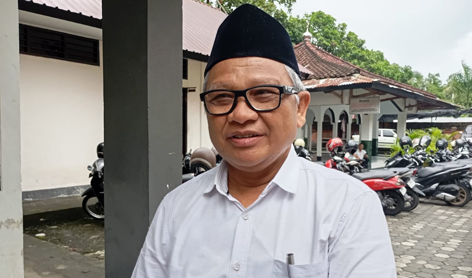 Ketua Dewan Pendidikan Kota Mataram Prof Tajuddin