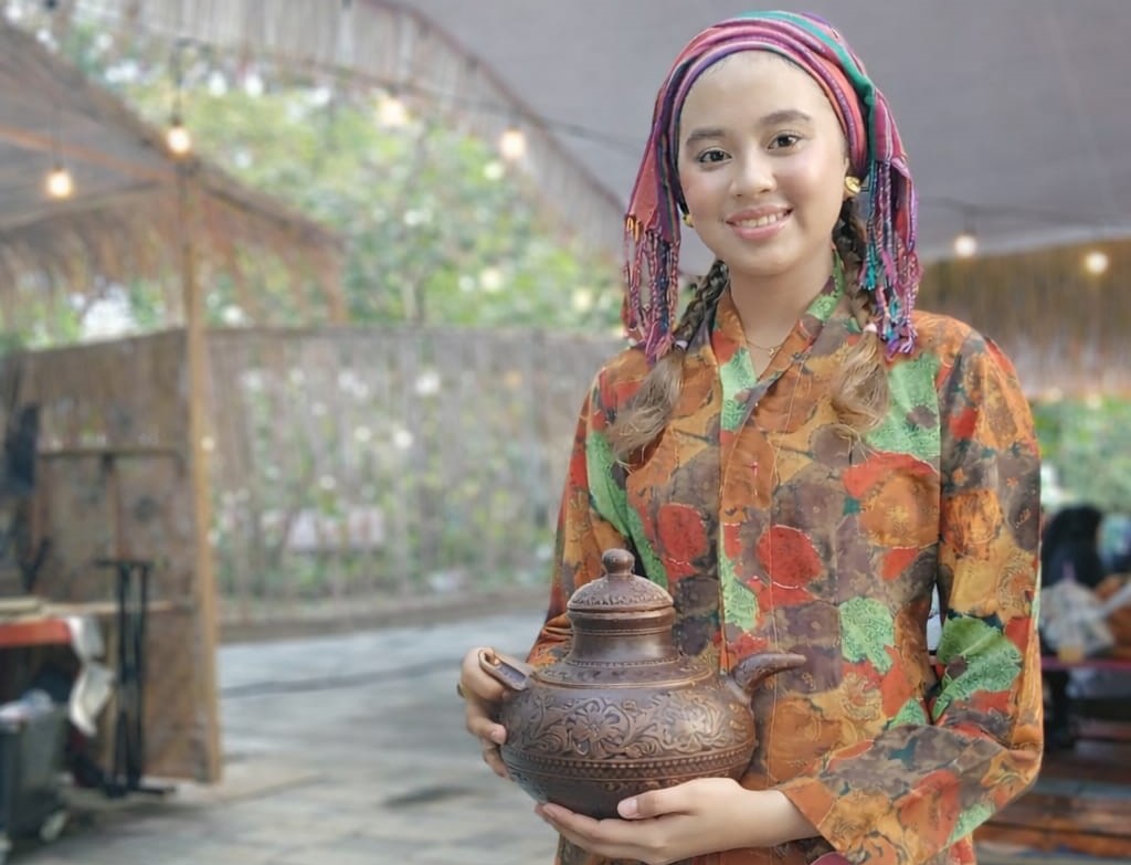 Alifa Chyntia Safir, siswa SMPN 15 Mataram juara 1 Fashion Show Remaja Kampoeng Kuliner Ramadhan.