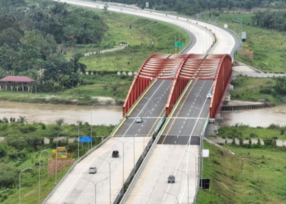 Salah satu ruas tol yang akan menjadi jalur utama arus mudik. (Foto: Humas Kemen PU)