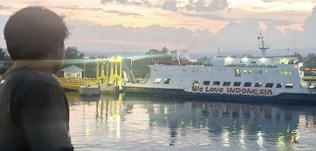 Kapal siap berlayar dari Pelabuhan Kayangan ke Poto Tano, Sumbawa, beberapa waktu lalu. DPRD NTB menyoroti kelayakan armada untuk mengangkut pemudik.