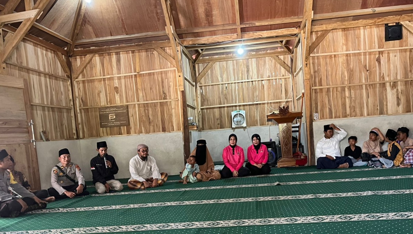 Ketua Bhayangkari NTB tinjau pesantren di Kaki Rinjani.