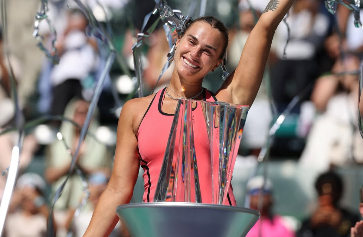 Aryna Sabalenka selamatkan match point sebelum menaklukkan Elena Rybakina 3-6, 6-3, 7-6 di final Indian Wells 2026 dan raih gelar ke-23.
