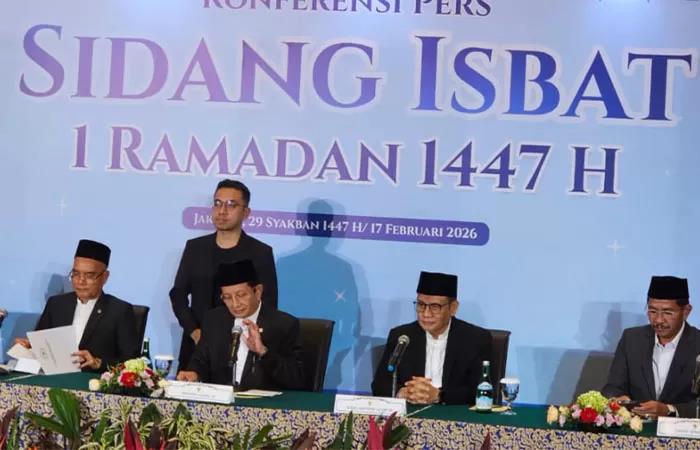 Menteri Agama Nasaruddin Umar mengumumkan hasil Sidang Isbat penetapan awal Ramadhan 1447 Hijriah/2026 Masehi di Hotel Borobudur, Jakarta, Selasa (17/2/2026). (Muhamad Ridwan/JawaPos.com)