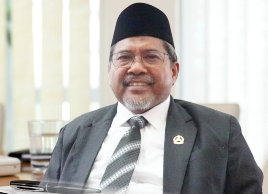  Ketua Fraksi PKS Patompo Adnan mempertanyakan proyeksi PAD dalam Raperda Pajak Daerah dan Retribusi Daerah yang diinisiasi Gubernur NTB. 