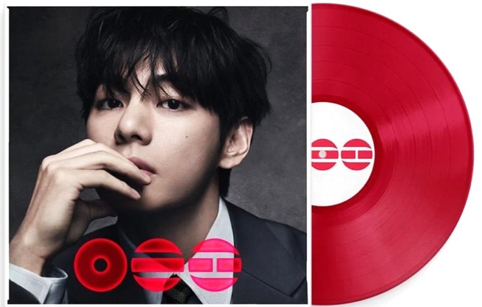 Album vinyl ARIRANG edisi 'Velvet Red' V BTS terlaris di Fnac Prancis