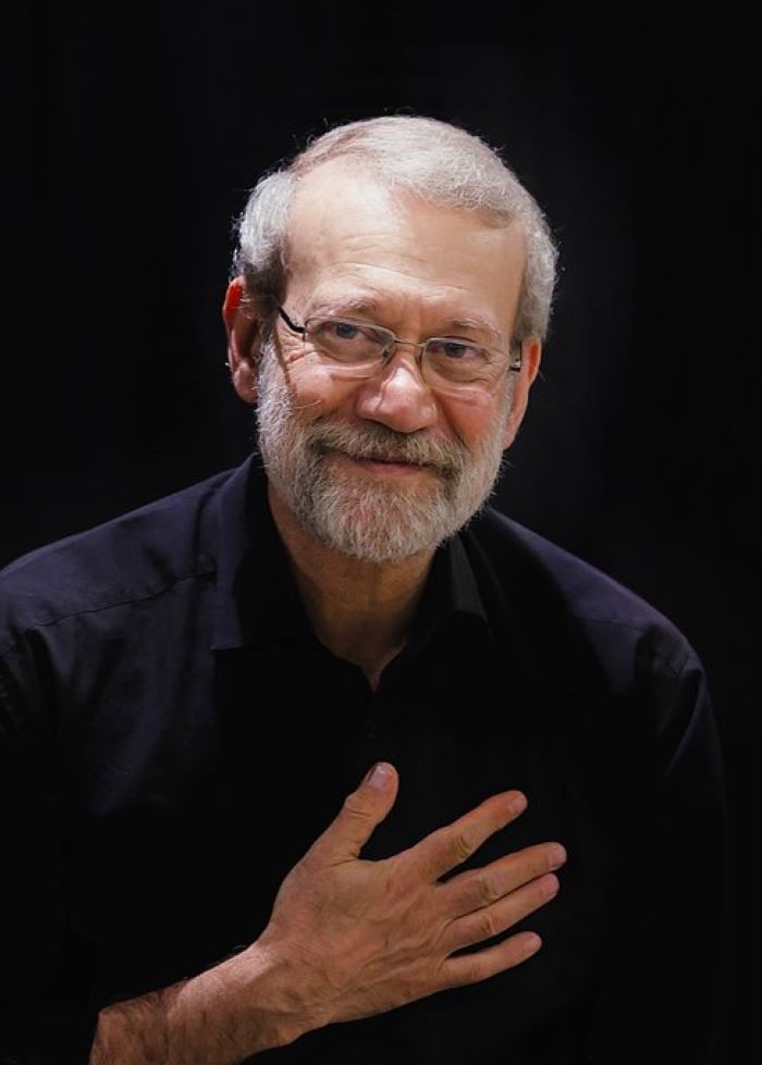 Tewasnya Ali Larijani picu duka dan ancaman balasan dari Iran.