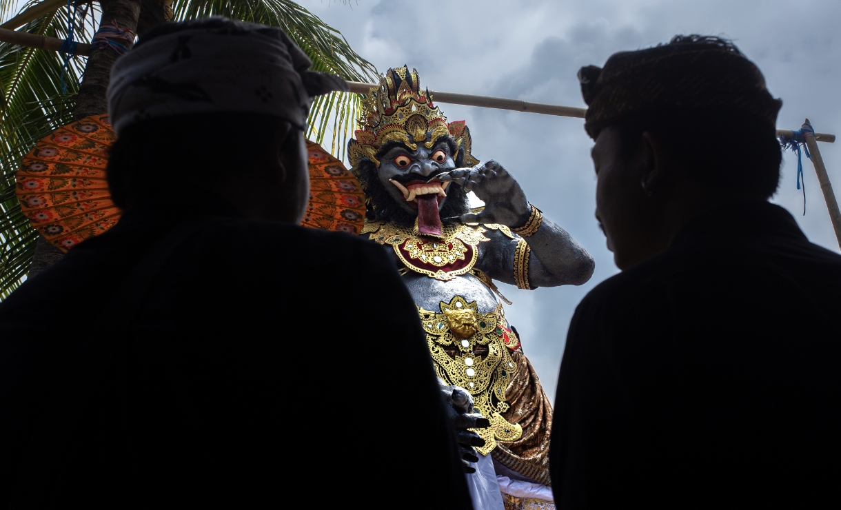 Patung Ogoh-Ogoh yng diarak dalam pawai, untuk menyambut Hari Raya Nyepi.