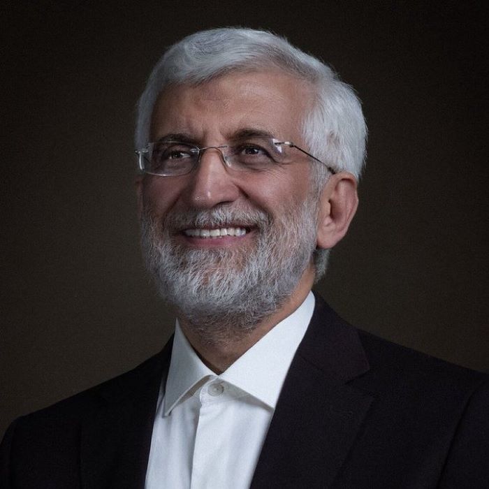 Saeed Jalili dikabarkan gantikan Ali Larijani, tapi belum ada konfirmasi resmi. Fakta atau sekadar rumor?