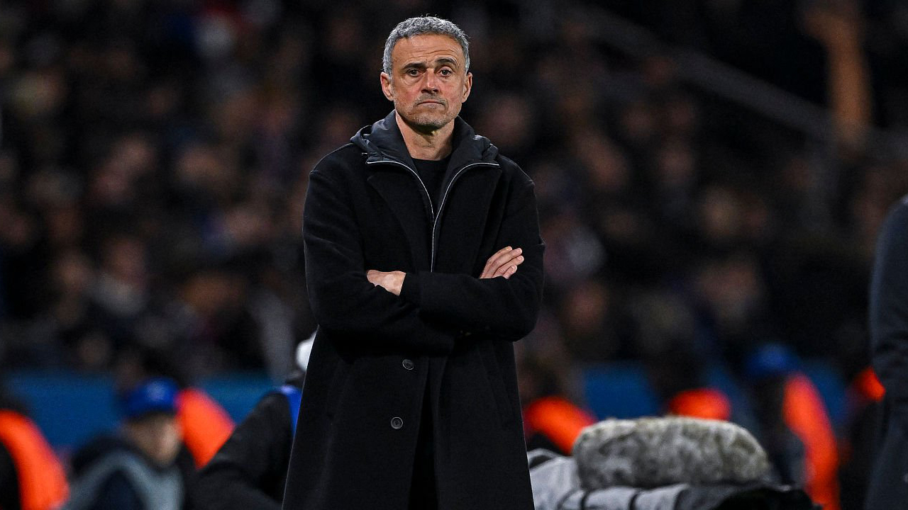 Luis Enrique jadi incaran utama Manchester United! Ambisi gelar Liga Champions di PSG jadi faktor kunci masa depannya.