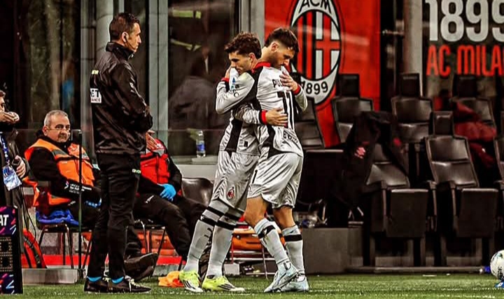 Comeback striker AC Milan Santiago Gimenez dalam laga kontra Torino. 