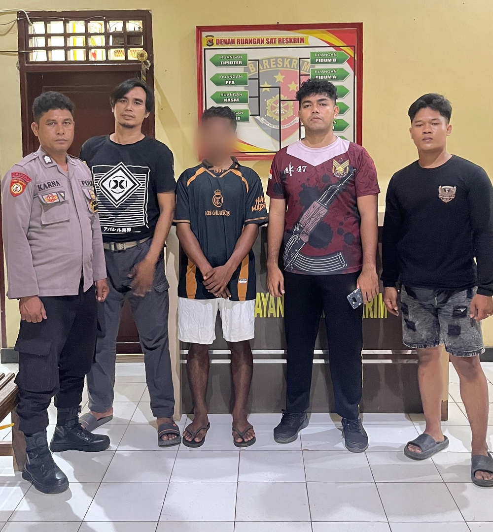 Pelaku MI ditangkap anggota Polsek Soromandi karena diduga memperkosa anak SD, Selasa (24/3).