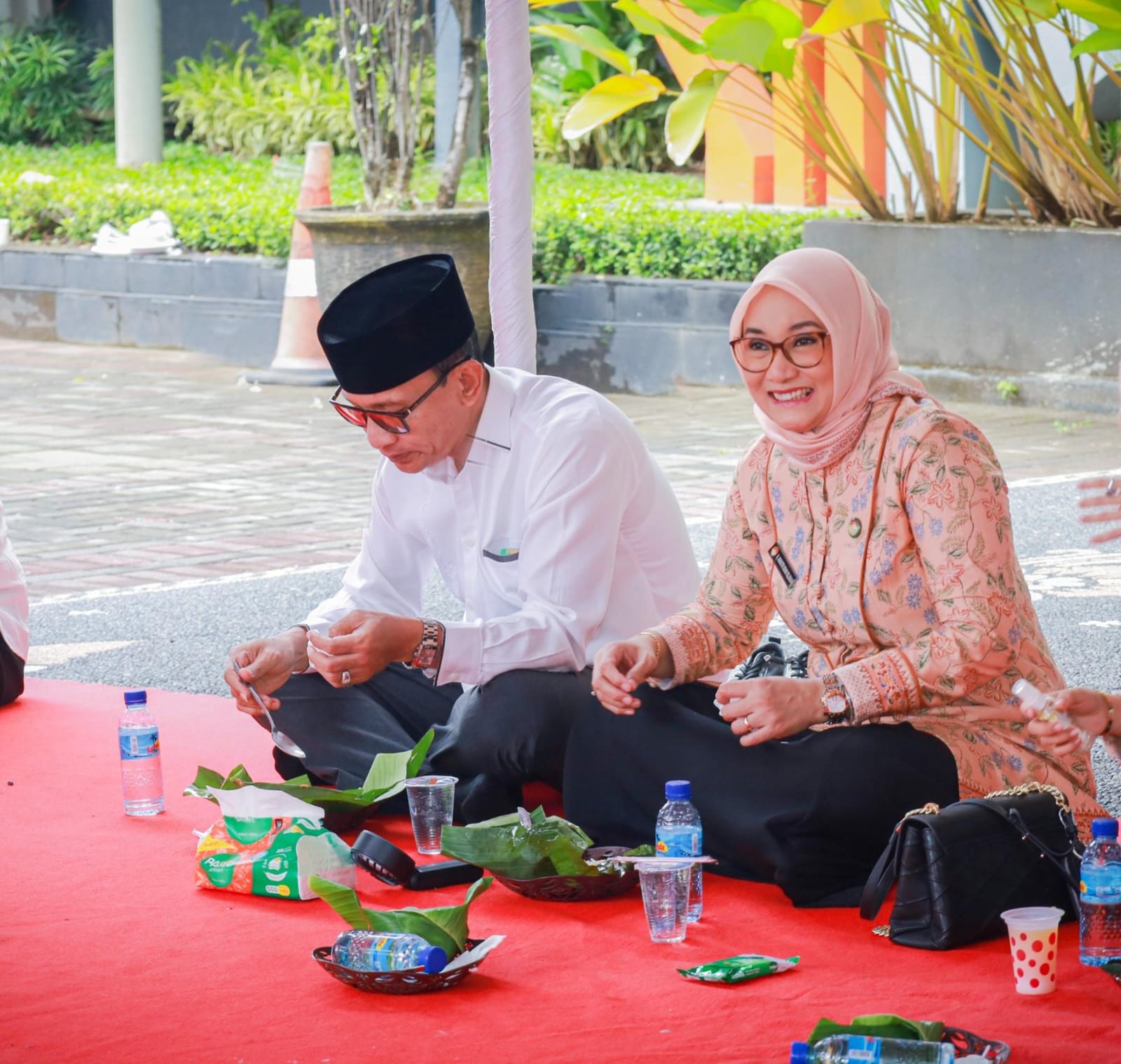 Wali Kota Mataram bersama Ketua TP PKK Kota Mataram saat acara halal bihalal Pemkot Mataram