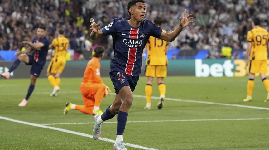 Pemain PSG Senny Mayulu menjadi incaran Arsenal di bursa transfer pemain.