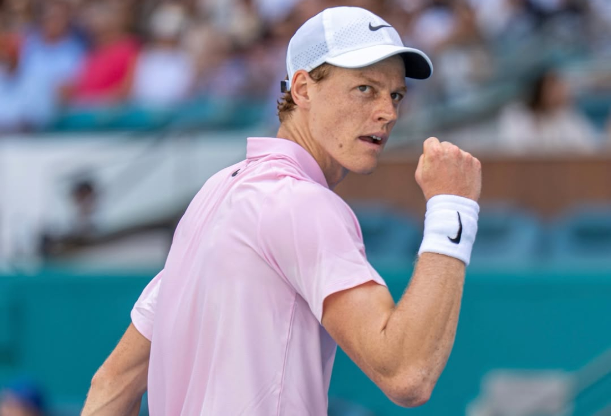 Jannik Sinner percaya diri jelang perempat final Miami Open lawan Tiafoe, didukung rekor impresif dan dominasi di Hard Rock.