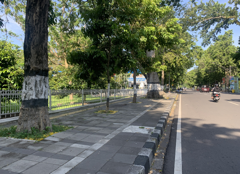 Trotoar depan Kantor Gubernur NTB