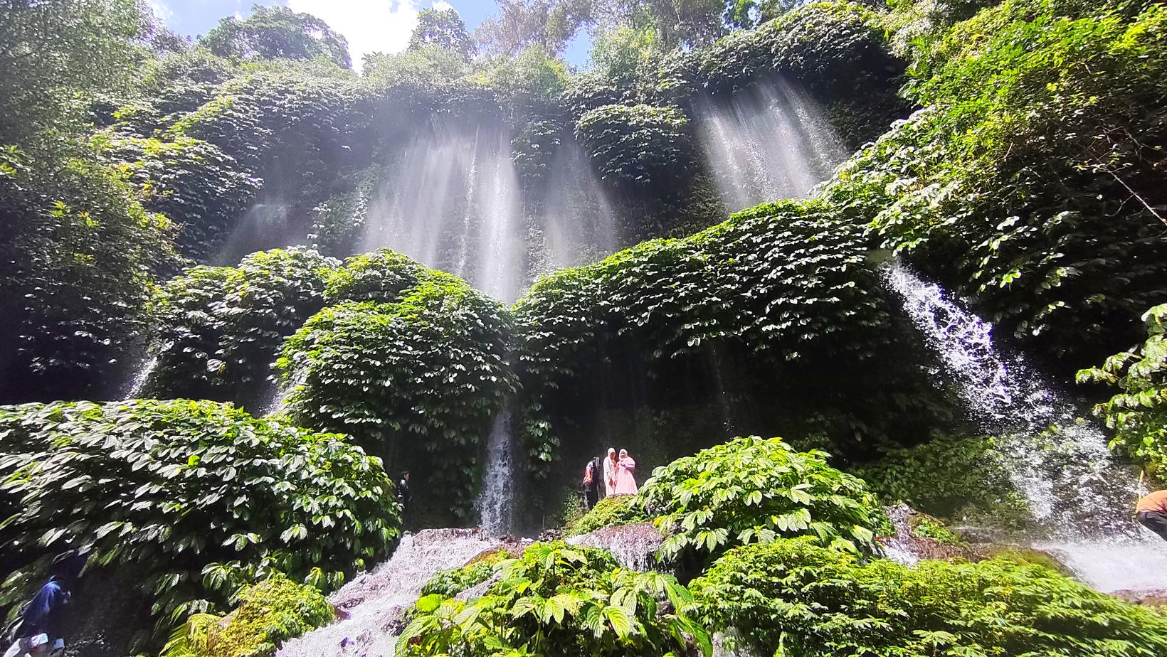 Inilah keindahan wisata alam Air Terjun Benang Kelambu di Desa Aiq Beriq, Batukliang Utara, Lombok Tengah, Kamis (26/3).