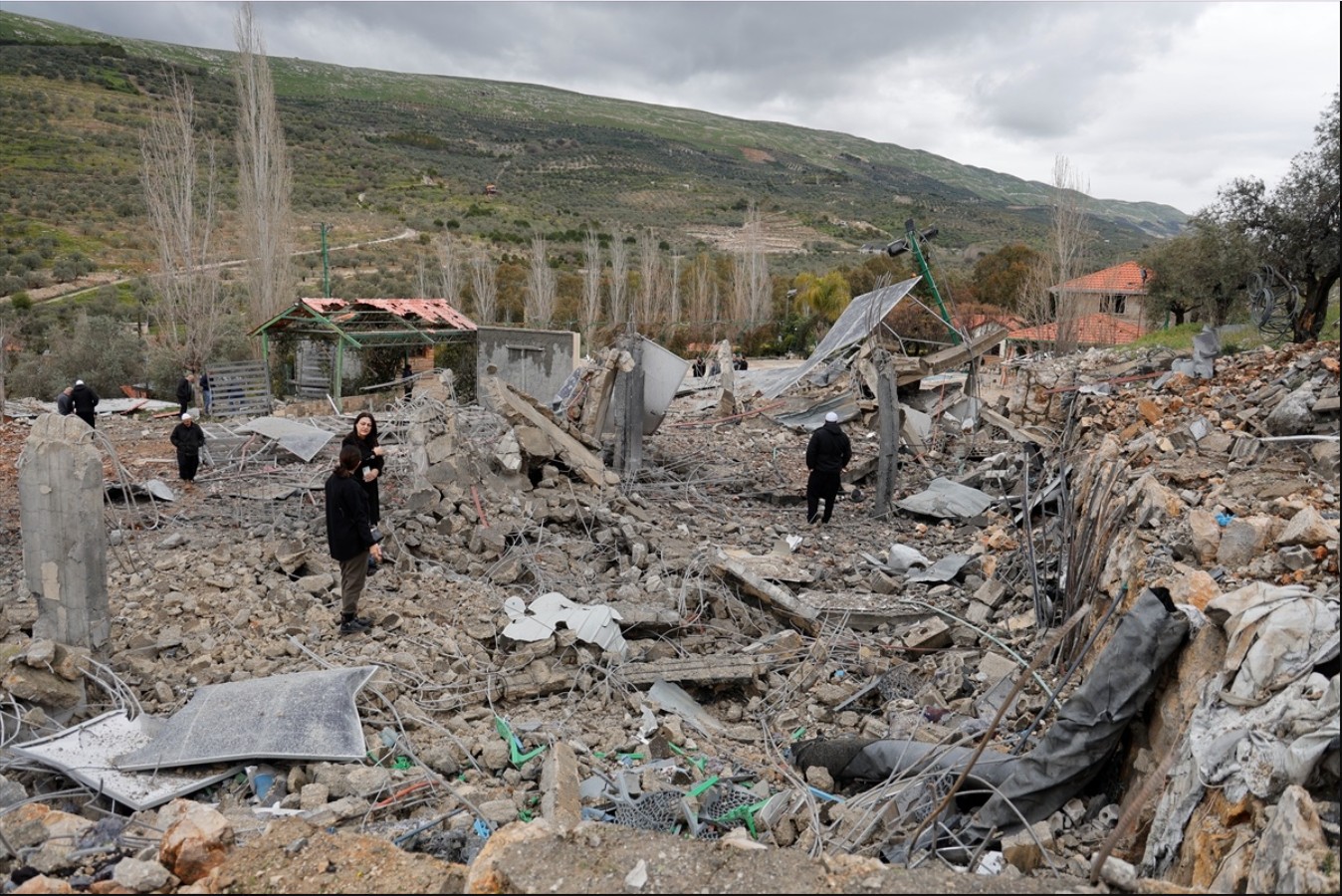 Situasi di perbatasan utara Israel dan selatan Lebanon kian mencekam. Eskalasi serangan udara dan darat yang dilancarkan militer Israel dilaporkan telah menelan korban jiwa dalam jumlah besar.