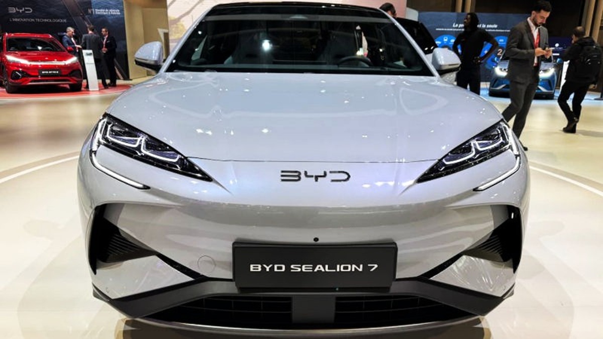 PERFORMA BUAS: Tampilan BYD Sealion 7, SUV listrik yang mampu melesat dari 0 hingga 100 kilometer per jam hanya dalam waktu 4 detik.