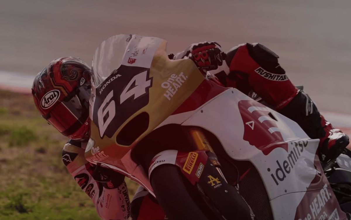 Mario Suryo Aji crash di Moto2 Amerika Serikat dan harus mulai dari Q1. David Alonso pecahkan rekor lap di COTA.