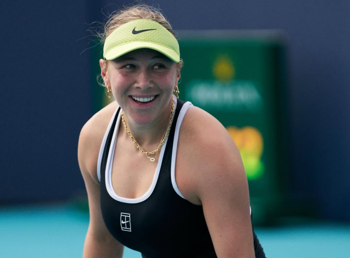 Amanda Anisimova mundur dari Charleston Open 2026 akibat cedera usai Miami Open. Fokus pemulihan, target comeback di Madrid Open April.