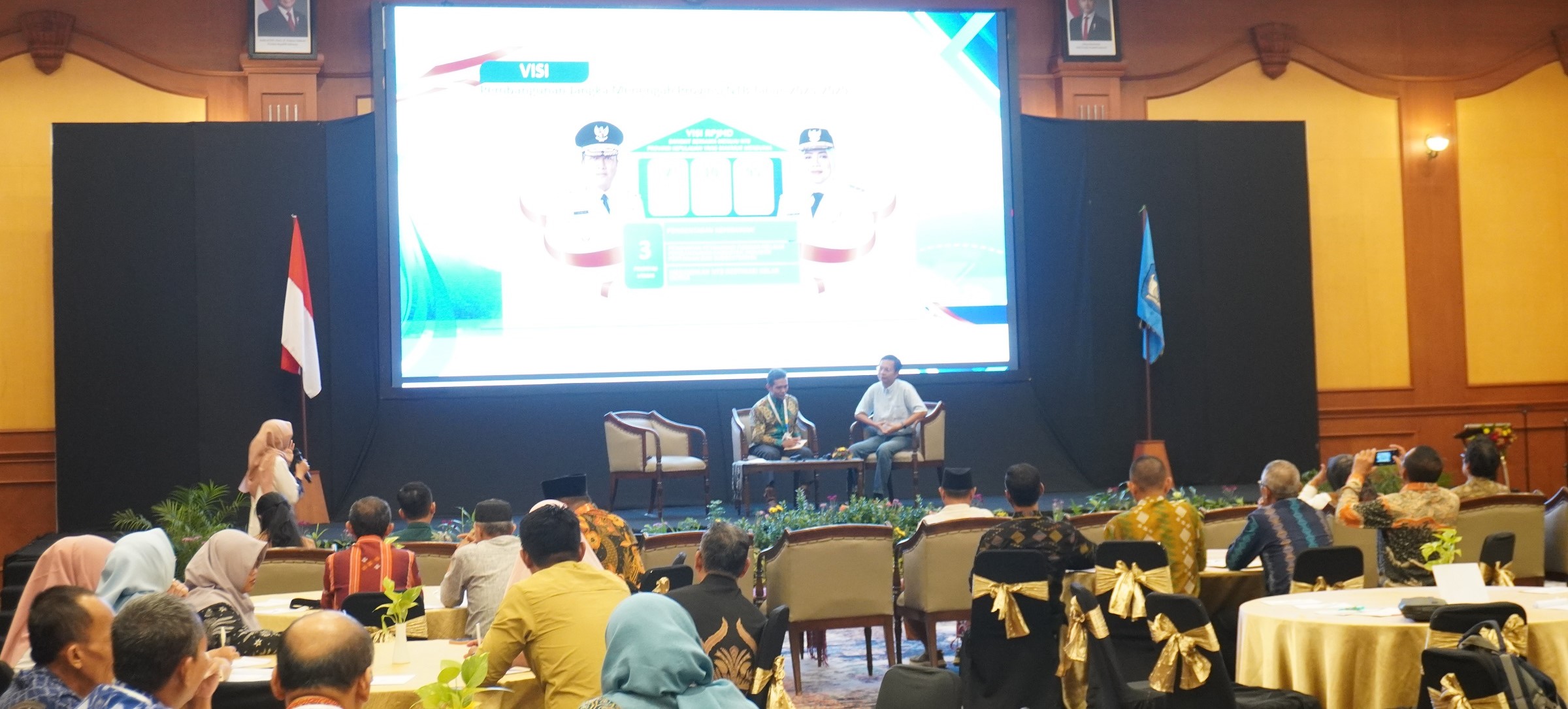 Para pemangku kebijakan pendidikan NTB melaksanakan Konsolda guna menyelaraskan implementasi program strategis nasional di tingkat lokal, belum lama ini.