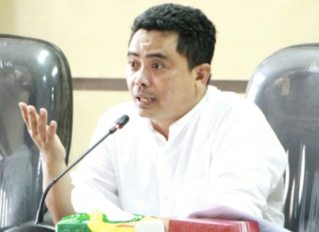 Ketua Komisi I DPRD NTB Mohammad Akri meminta WFH di lingkungan Pemprov NTB tidak dilakukan ke semua OPD, khususnya bidang pelayanan publik. 