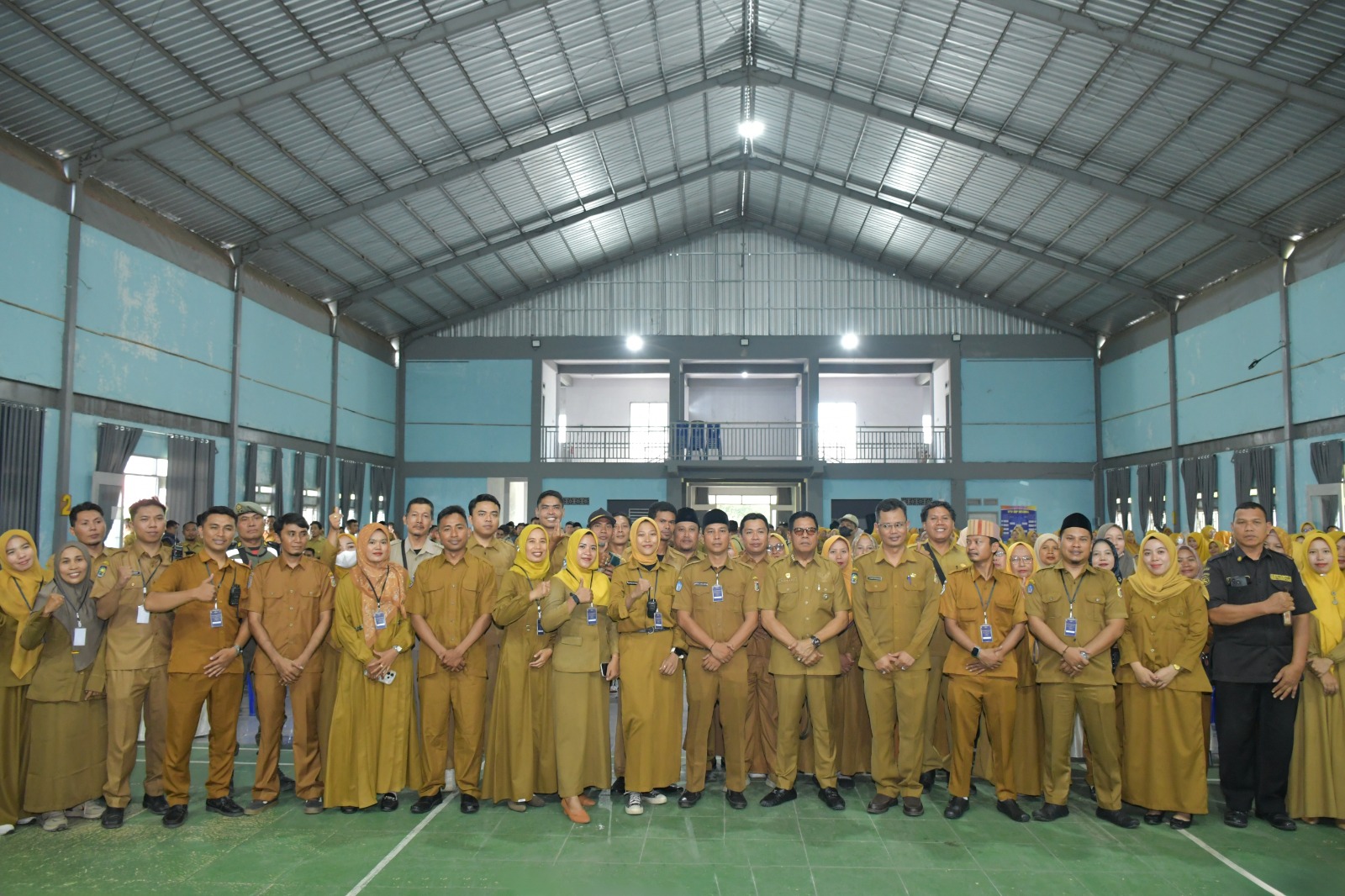SILATURAHMI: Ratusan PPPK Paro Waktu menghadiri acara halalbihalal dengan Bupati Lotim, belum lama ini.