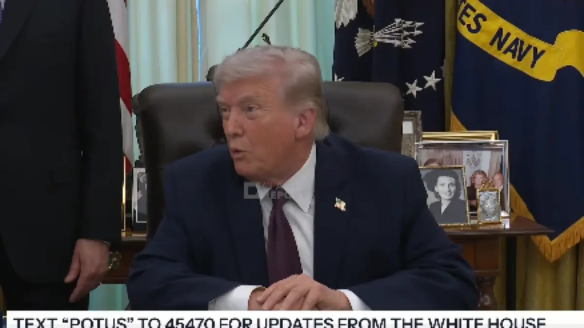 Donald Trump menyampaikan pernyataan di Oval Office terkait rencana penarikan AS dari Iran dalam waktu dekat (internet)