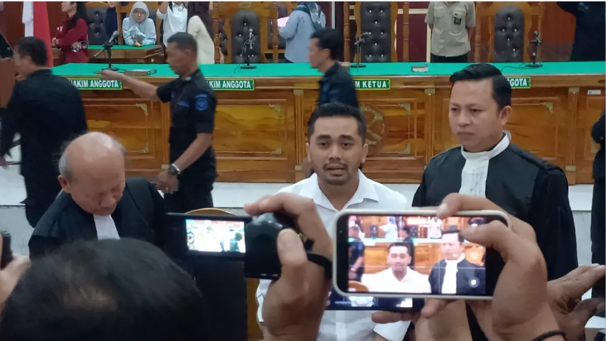JADI SOROTAN: Amsal Christy Sitepu dalam sidang vonis di Pengadilan Tipikor Medan Rabu (1/4). (GUSMAN/SUMUT POS)