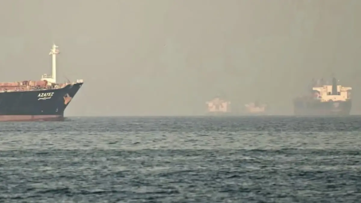 Kapal-kapal Tanker di Selat Hoemuz. (Getty Images)