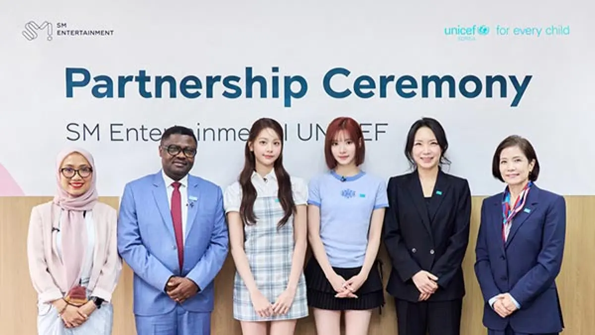 SM Entertainment, bekerja sama dengan Komite UNICEF Korea menandatangani perjanjian untuk memberikan dukungan sosial untuk pemberdayaan anak-anak perempuan Indonesia. (ⓒ THE KOREAN COMMITTEE FOR UNICEF)