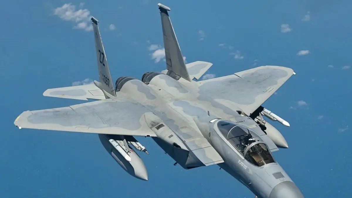 Pesawat tempur AS F-15E (Wikipedia)