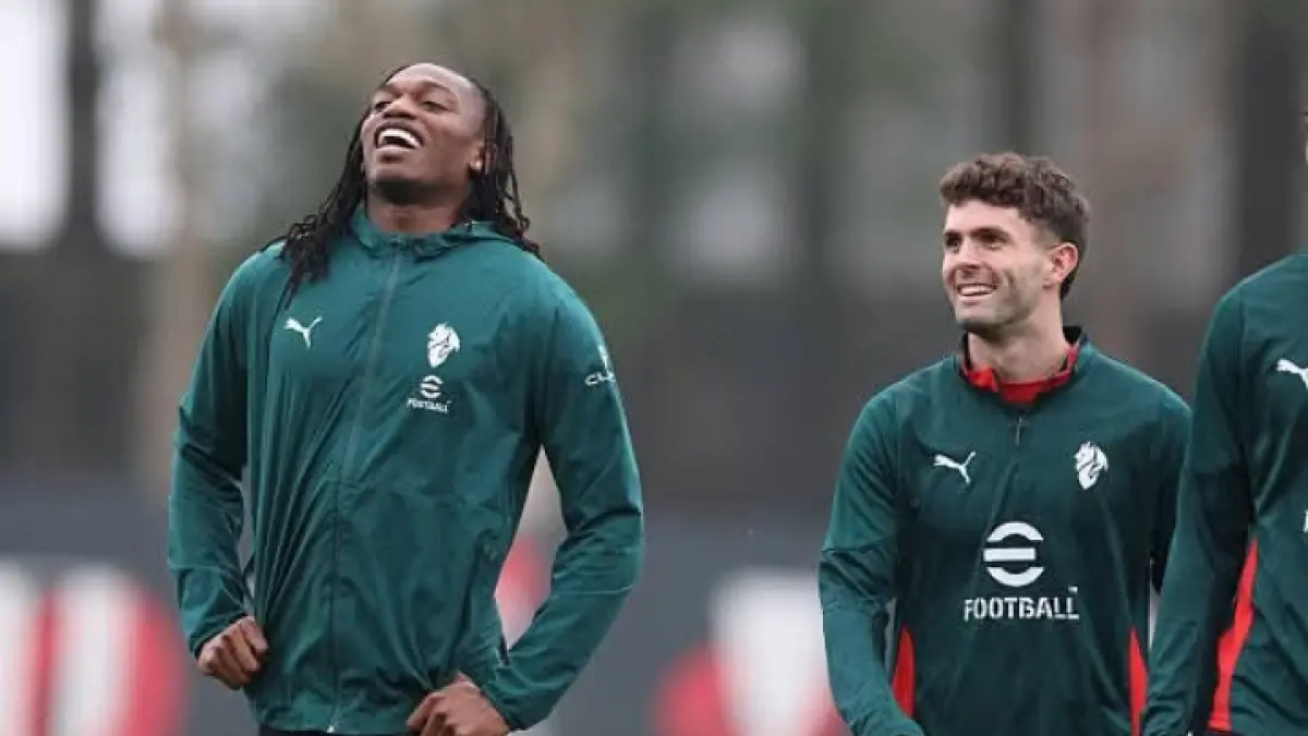 Rafael Leao dan Christian Pulisic, dua striker AC Milan. (Istimewa) 