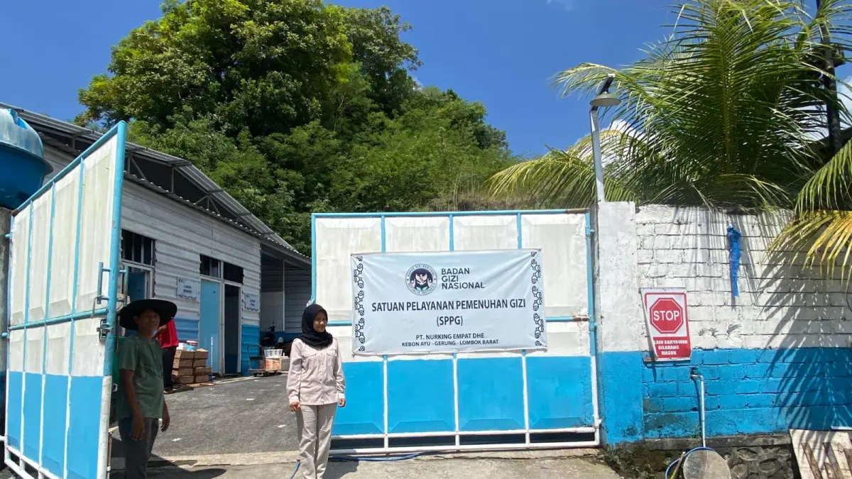 DISKORS: Dapur MBG di Kebon Ayu dihentikan sementara operasionalnya akibat IPAL-nya disebut belum sesuai ketentuan teknis. (TONI/LOMBOK POST)