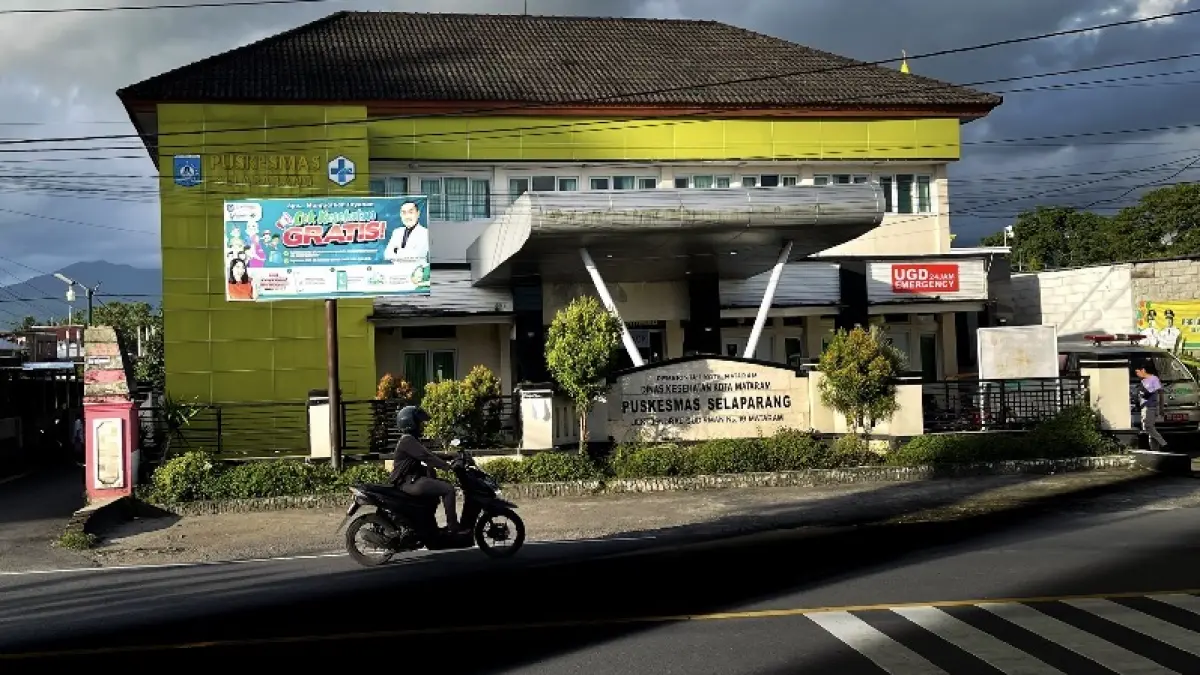 SUMBER PENDAPATAN: Puskesmas Selaparang, salah satu puskesmas di Kota Mataram penghasil PAD. 