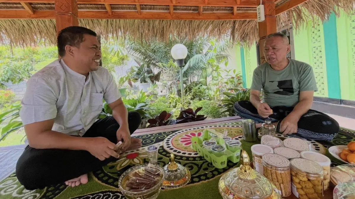 Abd Rachman (kiri) dan Muzihir (kanan).