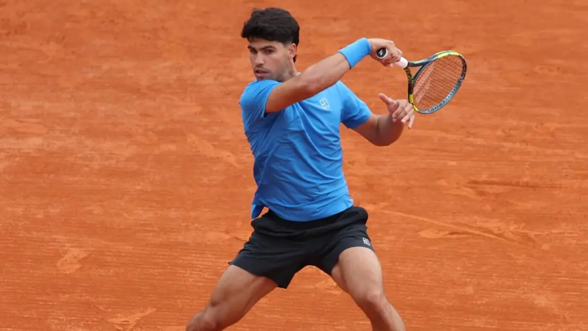 Carlos Alcaraz akui bisa kehilangan ranking 1 dunia dari Jannik Sinner meski menang di Monte-Carlo, persaingan ATP makin memanas musim ini. (Instagram Roland Garros)