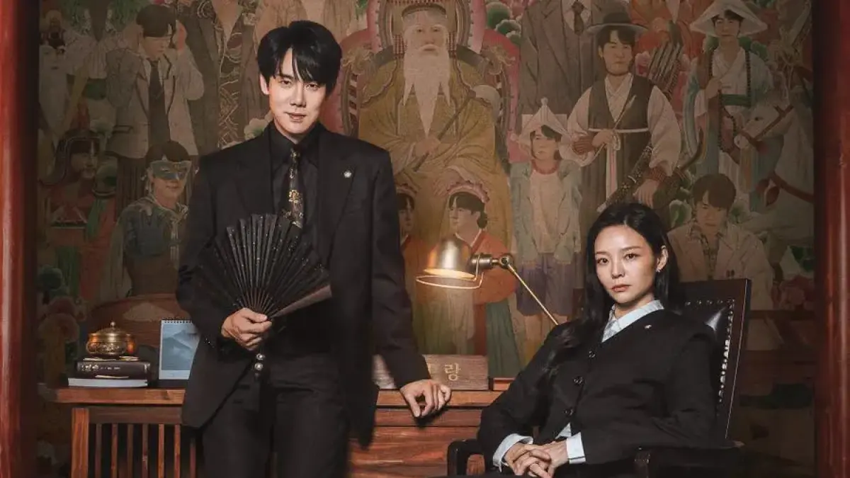 Yoo Yoon Seok dan Esom dalam poster resmi Drakor Phantom Lawyer. (Soompi)
