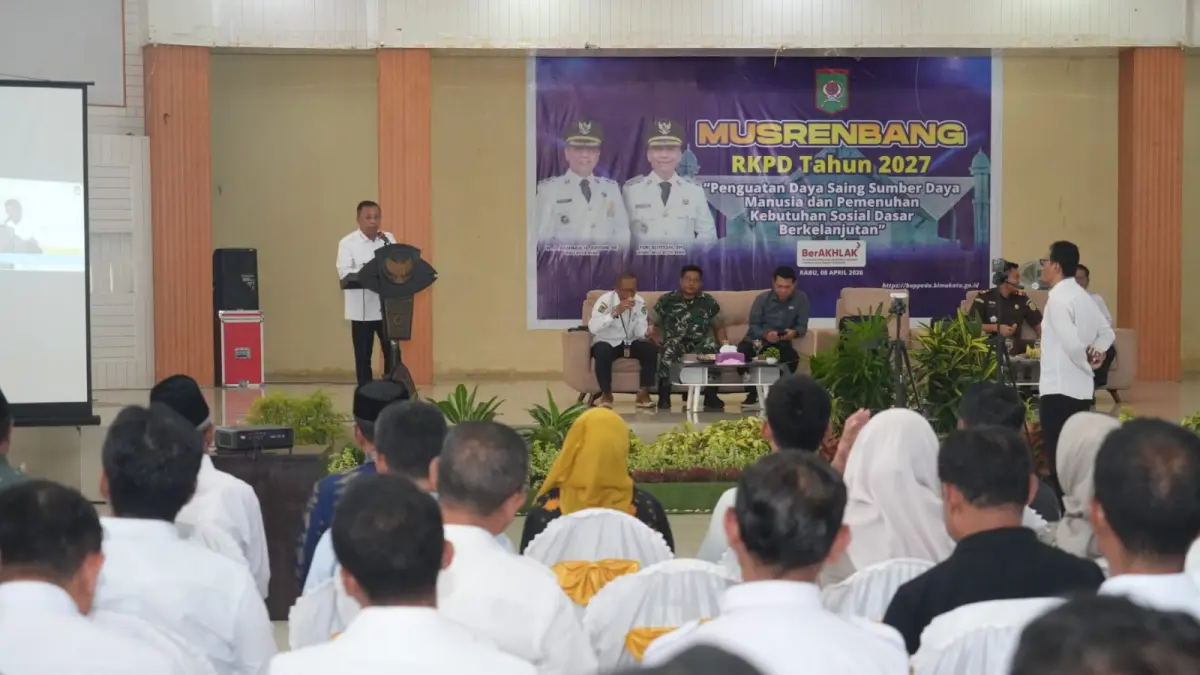 BERI PENEGASAN: Wali Kota Bima HA Rahman H Abidin menyampaikan sambutan pada Musrenbang RKPD Tahun 2027 di Gedung Seni Budaya, Rabu (8/4). (Dok Prokopim Setda Kota Bima)