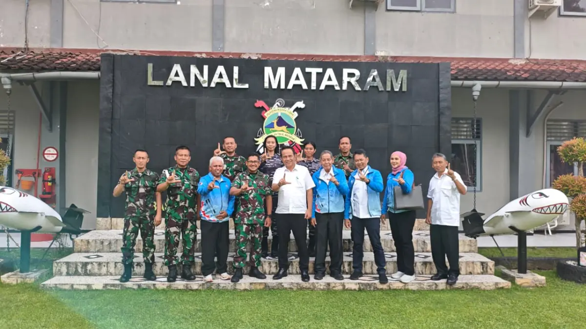 Jajaran Pengprov PODSI NTB usai bertemu Danlanal Mataram Kolonel Laut (P) Asep Tri Prabowo. (DOK PODSI NTB)