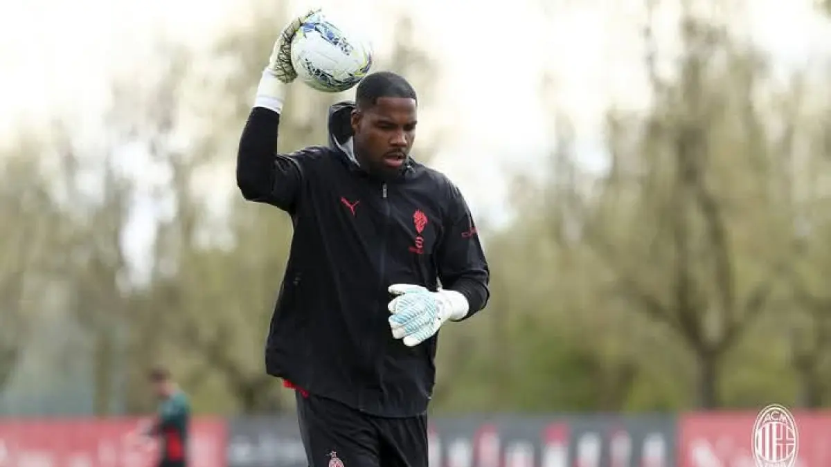 Mike Maignan, kiper utama AC Milan. (Istimewa) 