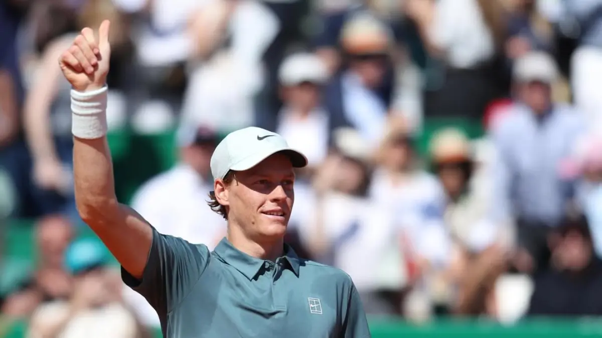 Jannik Sinner samai rekor Big 3 usai kalahkan Auger-Aliassime di Monte-Carlo dan melaju ke semifinal menghadapi Alexander Zverev. (Instagram Roland Garros)