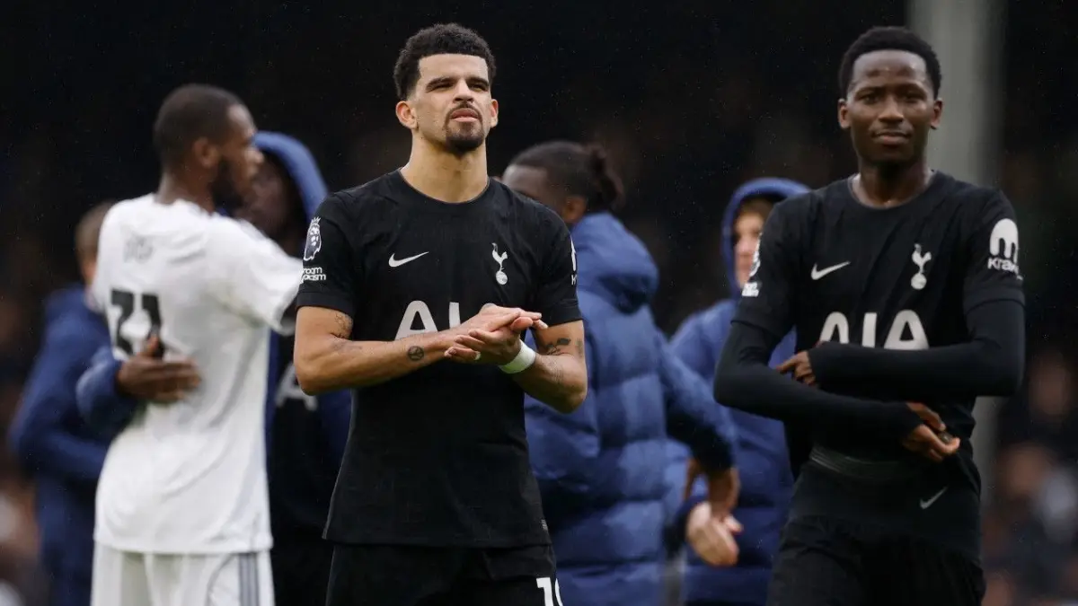 Bayang-bayang zona degradasi kini nyata menghantui skuad Spurs!
