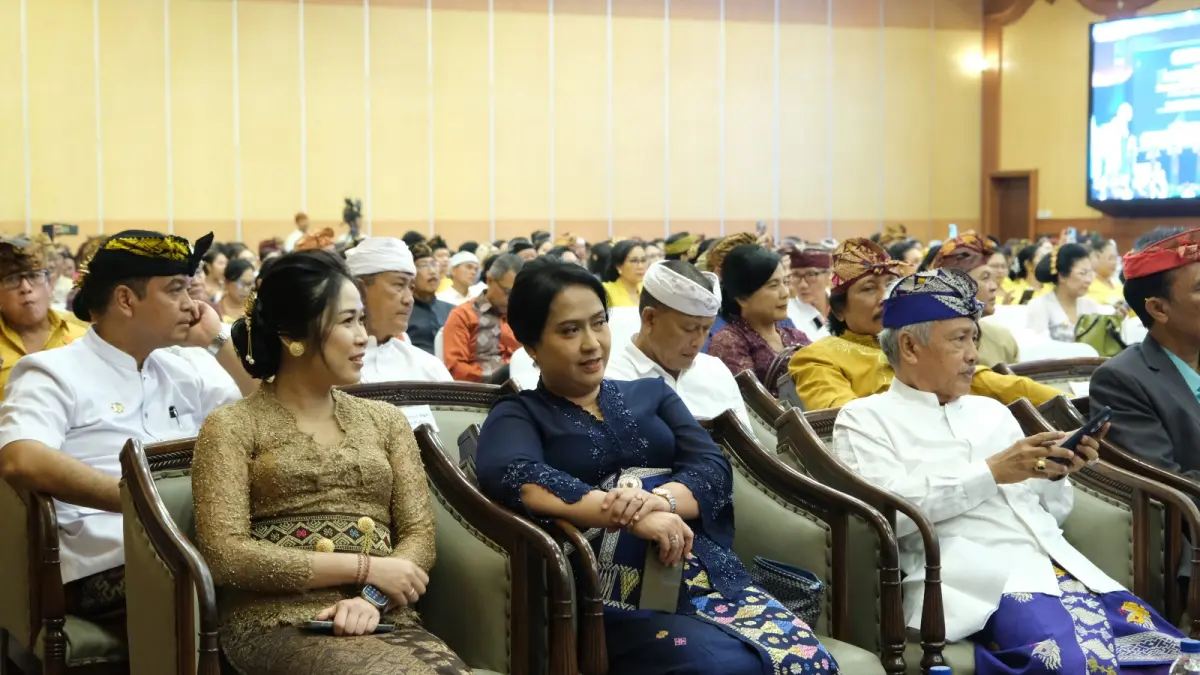 Kakanwil Kemenkum NTB I Gusti Putu Milawati (tengah) menghadiri Dharma Shanti Nyepi 1948, memperkuat pesan persaudaraan dan toleransi di tengah keberagaman NTB.